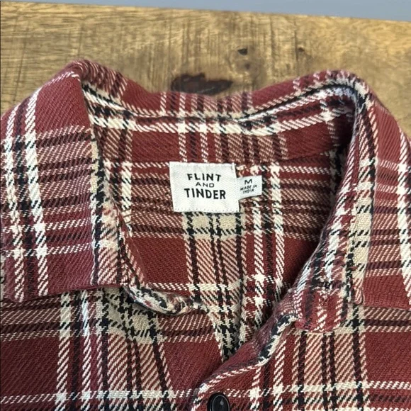 FLINT AND TINDER heavy weight 100 percent cotton dark red and white button down. - Picture 2 of 10